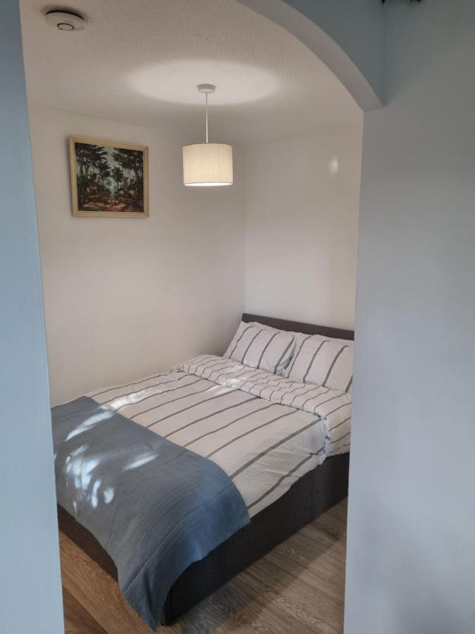 Surrey Quays Studio Лондон Экстерьер фото